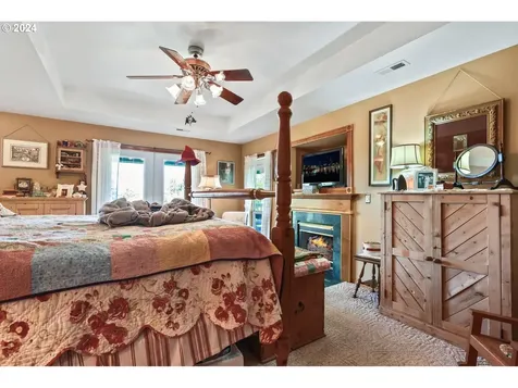 24277 S Schuebel School Road Beavercreek OR 97004