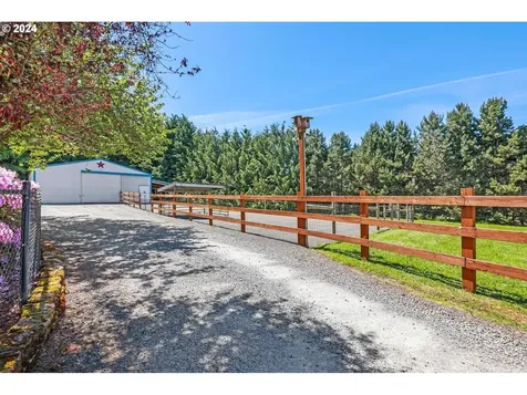 24277 S Schuebel School Road Beavercreek OR 97004