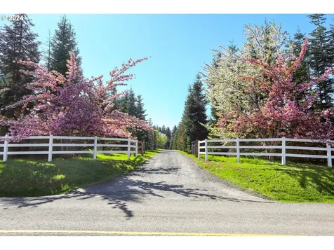 24277 S Schuebel School Road Beavercreek OR 97004