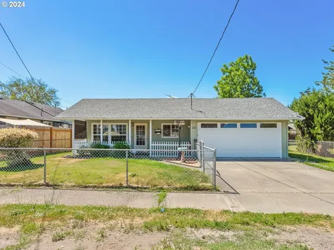 1211 S 7th Avenue Kelso WA 98626
