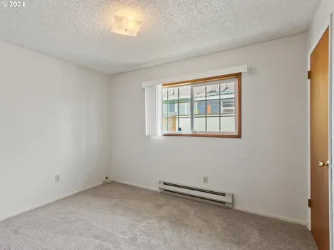 1211 S 7th Avenue Kelso WA 98626