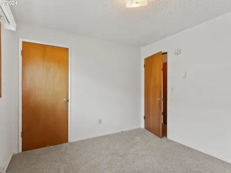 1211 S 7th Avenue Kelso WA 98626