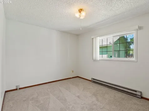 1211 S 7th Avenue Kelso WA 98626
