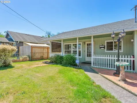 1211 S 7th Avenue Kelso WA 98626