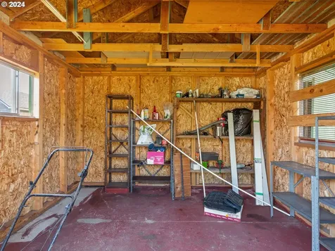 1211 S 7th Avenue Kelso WA 98626