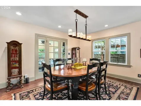 4226 Se Ash Street Portland OR 97215