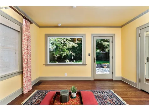 4226 Se Ash Street Portland OR 97215
