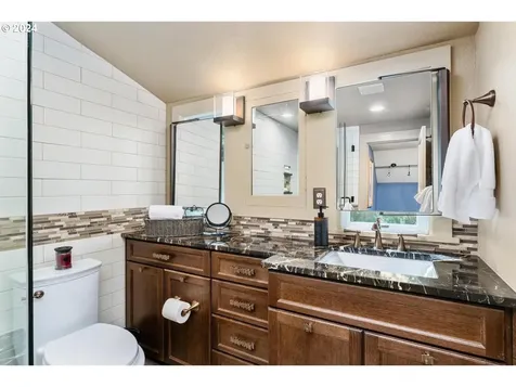 4226 Se Ash Street Portland OR 97215