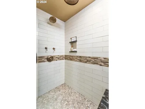 4226 Se Ash Street Portland OR 97215