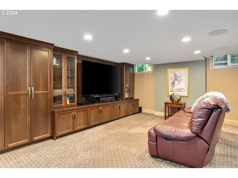 4226 Se Ash Street Portland OR 97215