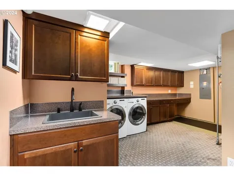 4226 Se Ash Street Portland OR 97215