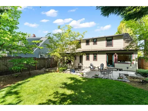 4226 Se Ash Street Portland OR 97215