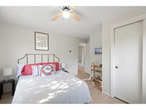 4211 NE 45th Avenue Vancouver WA 98661