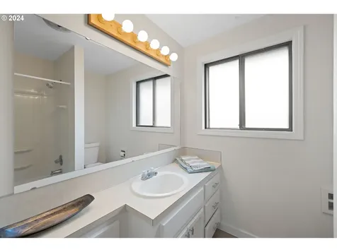 4211 NE 45th Avenue Vancouver WA 98661