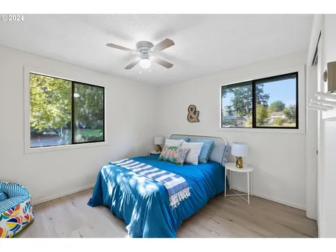 4211 NE 45th Avenue Vancouver WA 98661