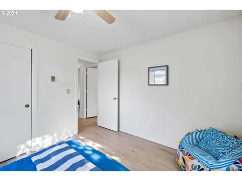 4211 NE 45th Avenue Vancouver WA 98661