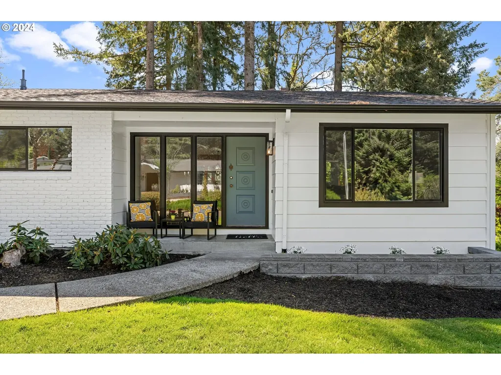 1330 SW Orinda Way Portland OR 97225