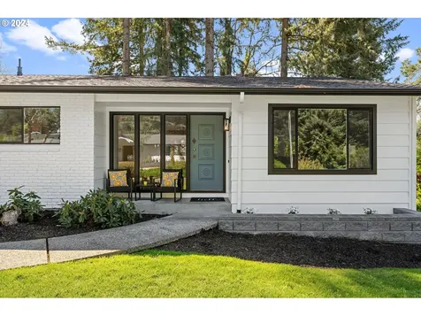 1330 SW Orinda Way Portland OR 97225