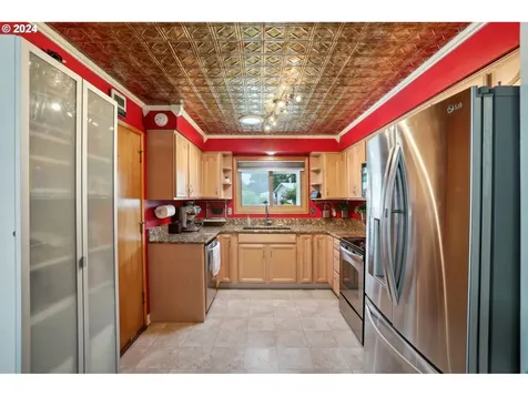 2832 B Street Forest Grove OR 97116