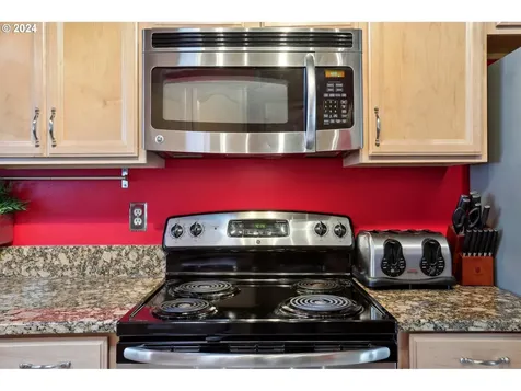 2832 B Street Forest Grove OR 97116