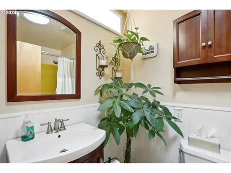 2832 B Street Forest Grove OR 97116