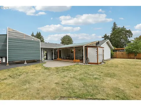 2832 B Street Forest Grove OR 97116