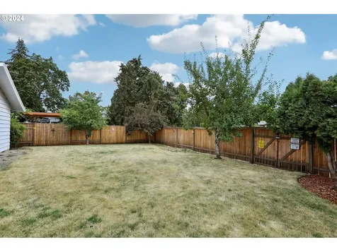 2832 B Street Forest Grove OR 97116