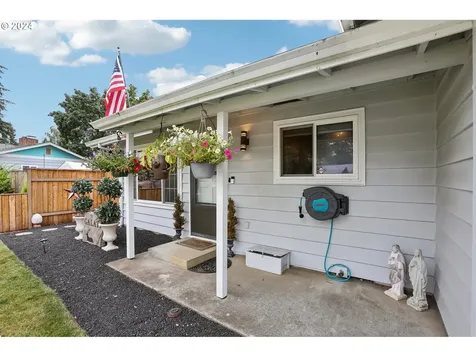 2832 B Street Forest Grove OR 97116