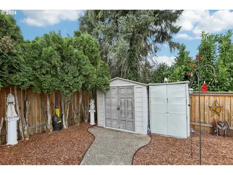 2832 B Street Forest Grove OR 97116