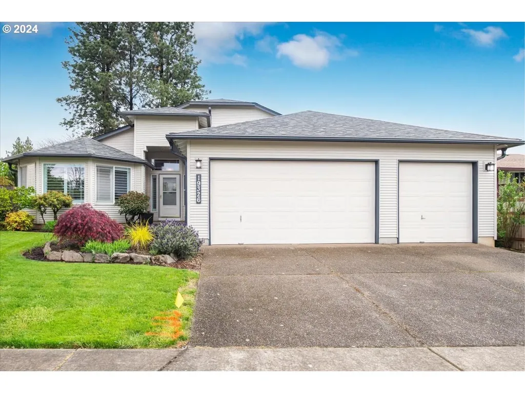 19326 Carmelita Drive Oregon City OR 97045