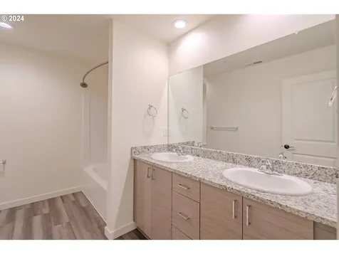 349 S 69th Place Ridgefield WA 98642