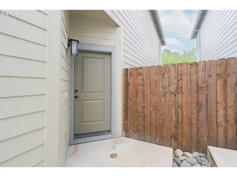 349 S 69th Place Ridgefield WA 98642