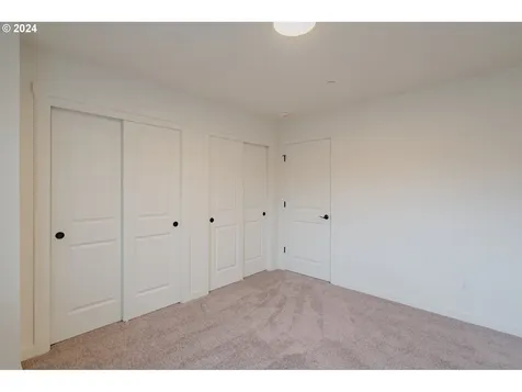 349 S 69th Place Ridgefield WA 98642
