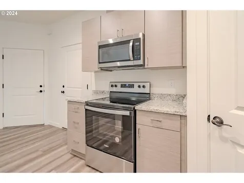 349 S 69th Place Ridgefield WA 98642