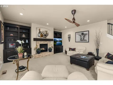 1742 Ne Stile Drive Hillsboro OR 97124