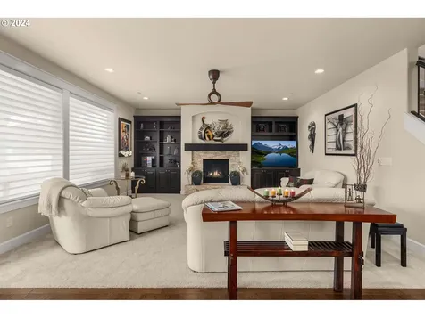 1742 Ne Stile Drive Hillsboro OR 97124