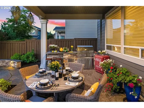 1742 Ne Stile Drive Hillsboro OR 97124
