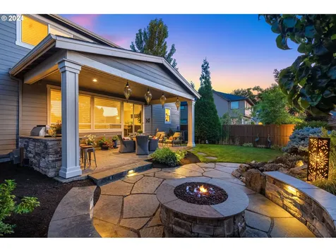 1742 Ne Stile Drive Hillsboro OR 97124