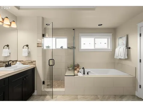 1742 Ne Stile Drive Hillsboro OR 97124