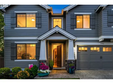1742 Ne Stile Drive Hillsboro OR 97124