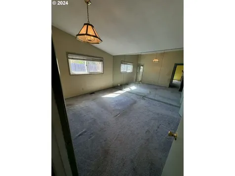 3417 Champlain Court Nw Salem OR 97304