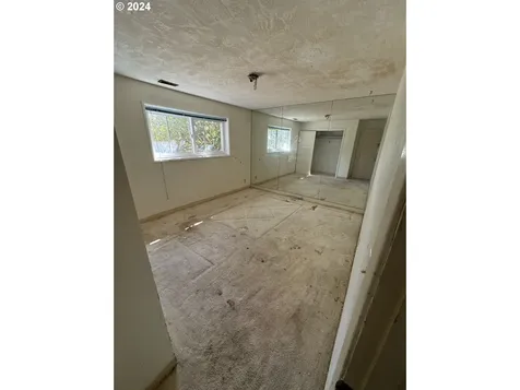 3417 Champlain Court Nw Salem OR 97304