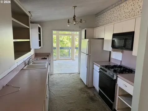 3417 Champlain Court Nw Salem OR 97304