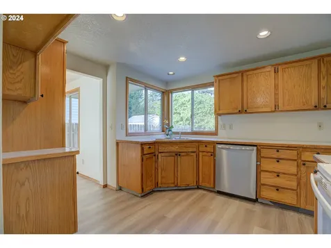 2722 Se 130th Avenue Portland OR 97236