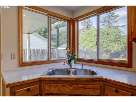 2722 Se 130th Avenue Portland OR 97236