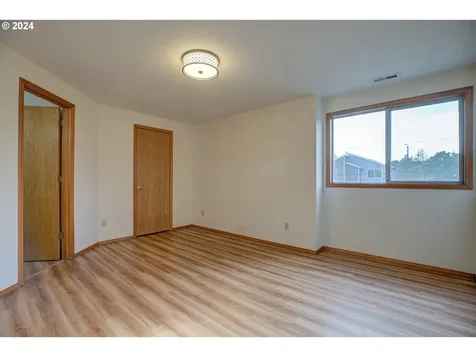 2722 Se 130th Avenue Portland OR 97236