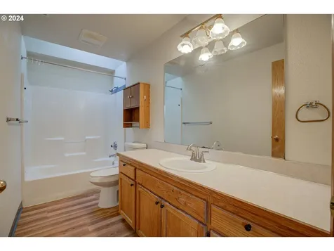 2722 Se 130th Avenue Portland OR 97236