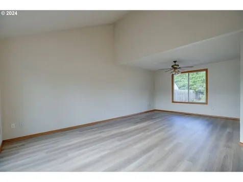 2722 Se 130th Avenue Portland OR 97236