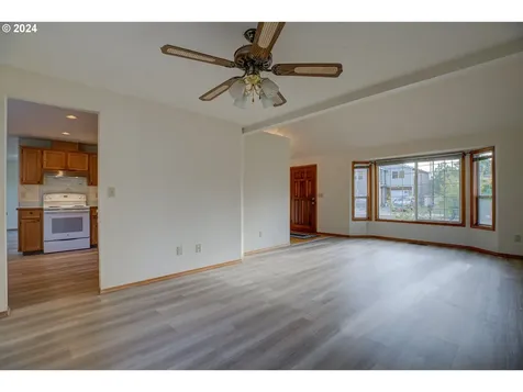 2722 Se 130th Avenue Portland OR 97236