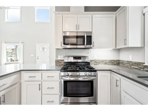 492 SE Gleneden Place Bend OR 97702